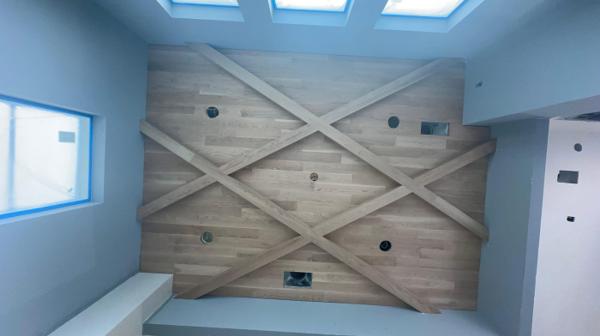 X-pattern accent wall