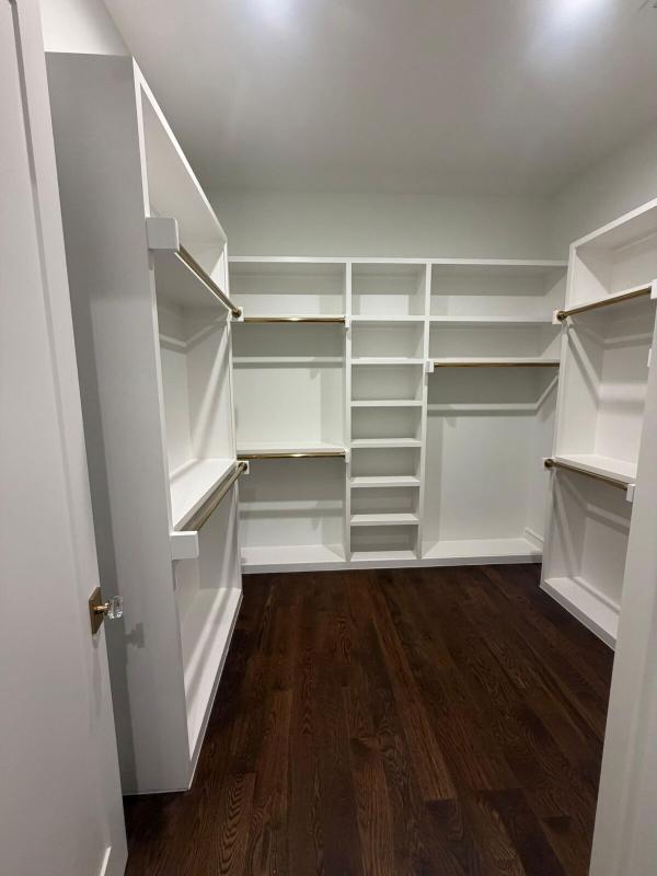Walk-in closet build